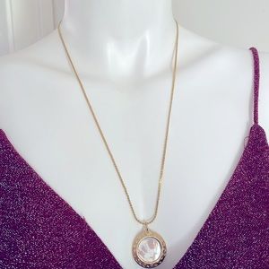 Vintage Trifari gold tone Necklace